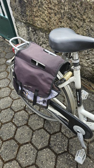 Bicicleta de estrada de mulher