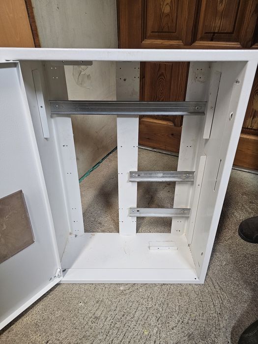 Skrzynka elektryczna rozdzielnia elektryczna