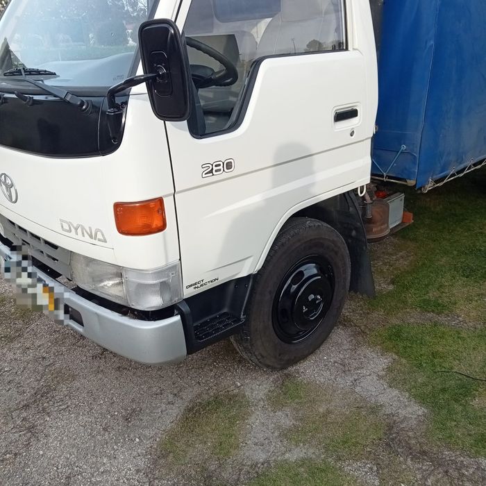 Toyota Dyna disponível
