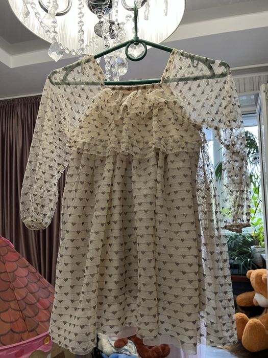 Святкові Сукні для дівчинки Burberry H&M laura Ashley 110-116