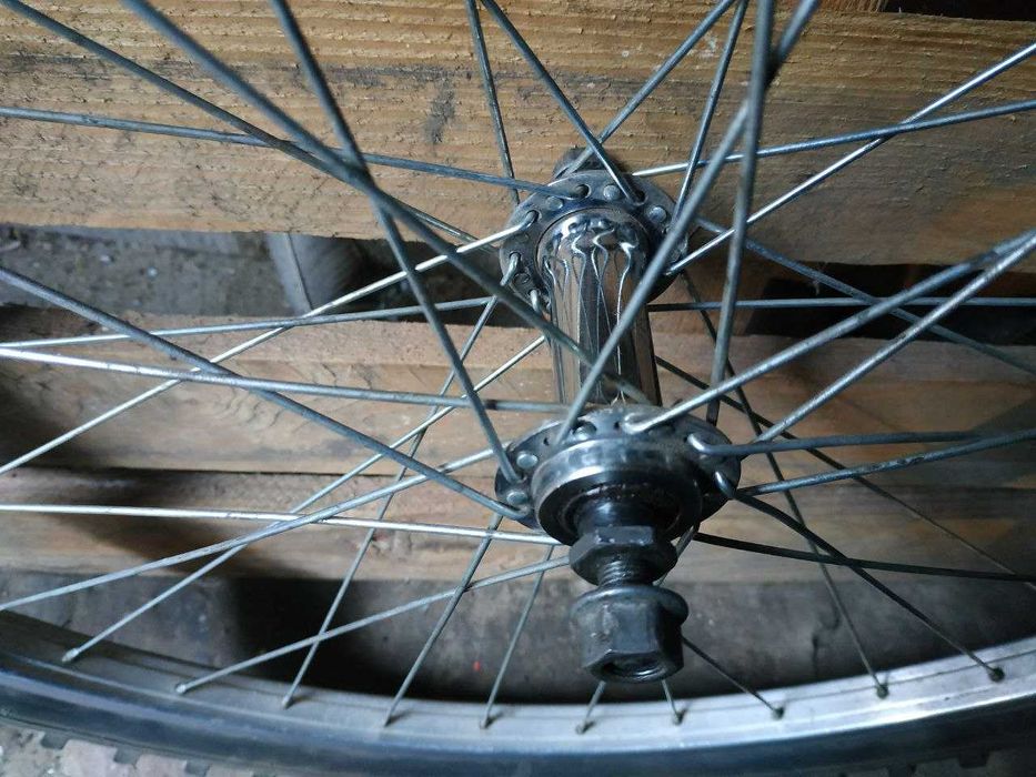 Колеса импортные велосипедные на 26, пара, переднее и заднее.