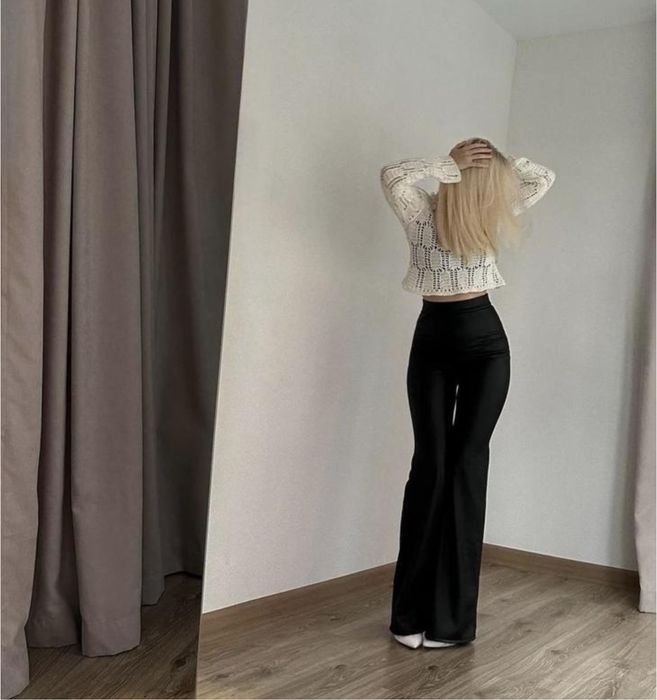 Шкіряні кльош штани на резинці, добре тягнуться утеплені