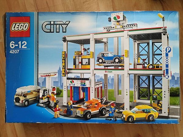 Конструктор Lego City 4207 Гараж 933 деталі