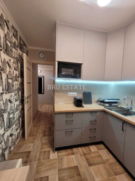 Продам 2к кв-ру з новим ремонтом Березняки, м. Лівобережна, 5 хв