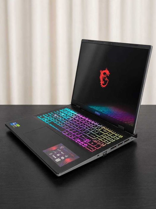 Laptop MSI Sword 16 HX B14VFKG — RTX 4060 / i7-14650HX / 16 GB / 1 TB