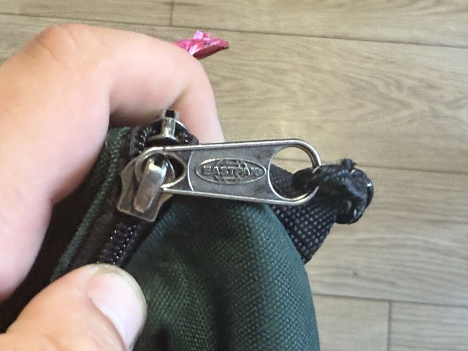 бананка Eastpak зелена/чорна