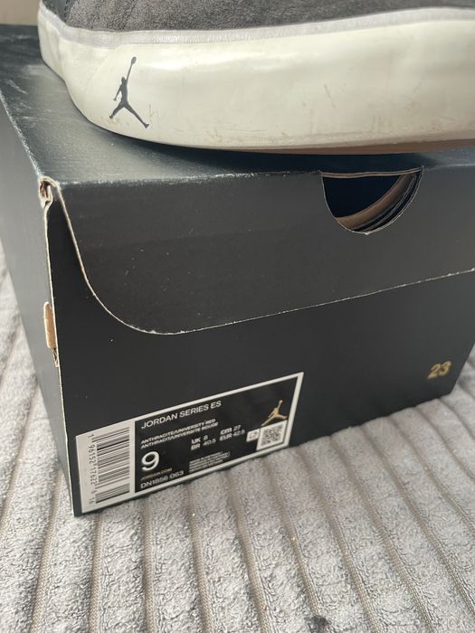Jordan Series ES 42.5 wkł. 27cm