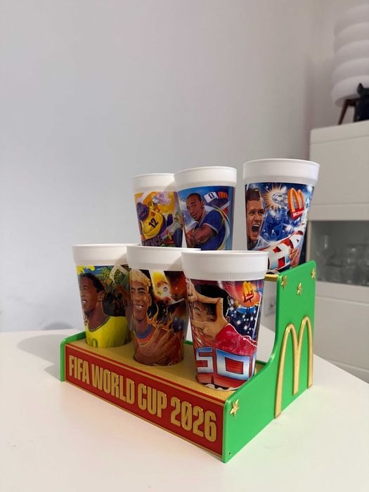 ekspozytor / stojak na kubki fifa world cup 2026 mcdonald