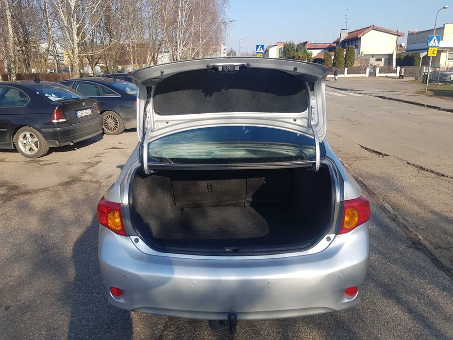 Toyota Corolla 1.6 124KM + HAK