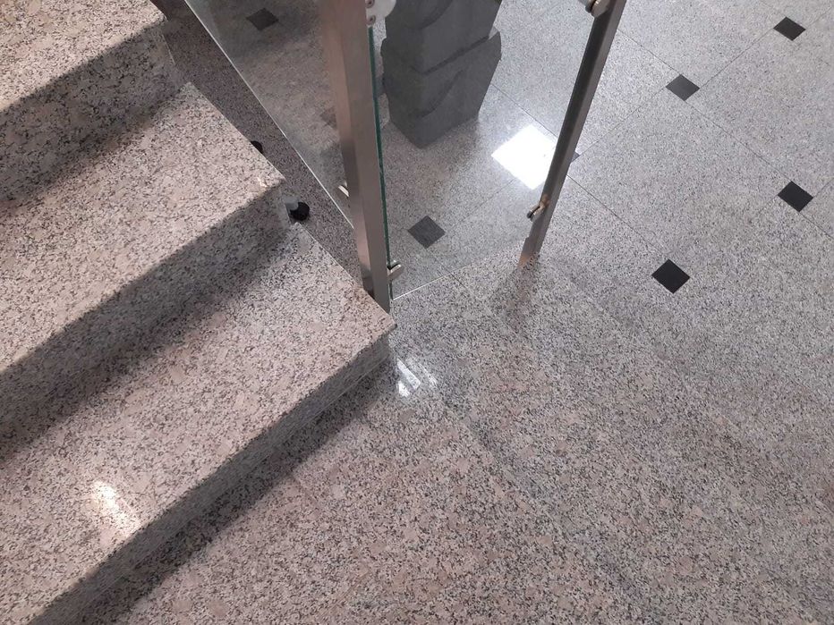 GRANIT Fustone | polerowane schody i parapety | 150x33x2cm | KAMIEŃ