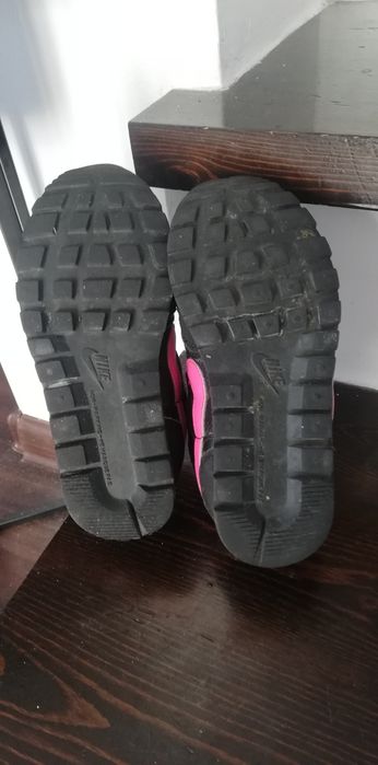 Adidaski dla dziewczynki Nike