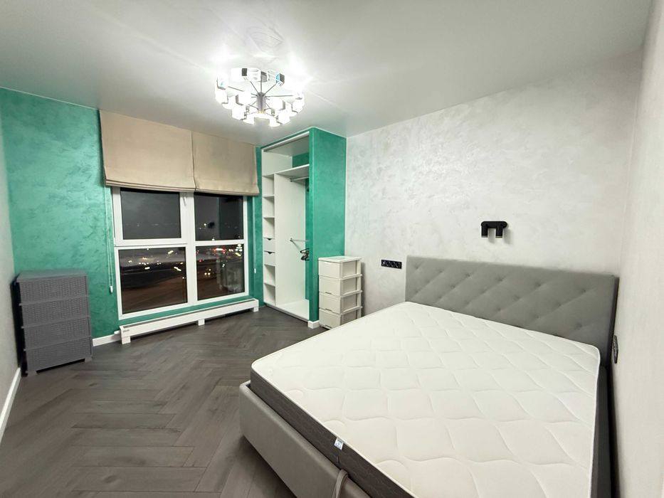 3 кімнатна квартира в ЖК "Лебединий" 1 хв від метро