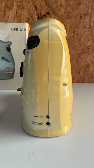 Máquina de Costura Becken