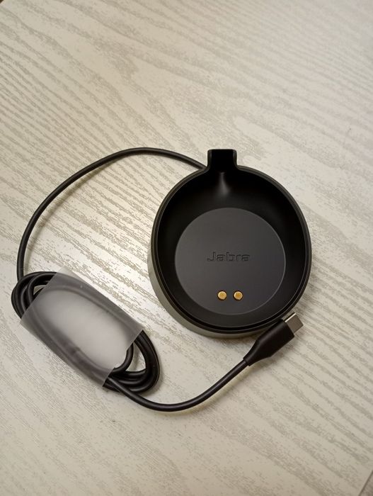 Док- станція   зарядна станція ( база)Jabra Evolve2 75