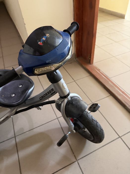 Дитячий велосипед для найменших з ручкою