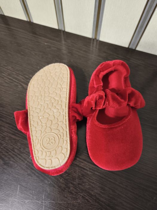 Туфельки, тапочки для малышки