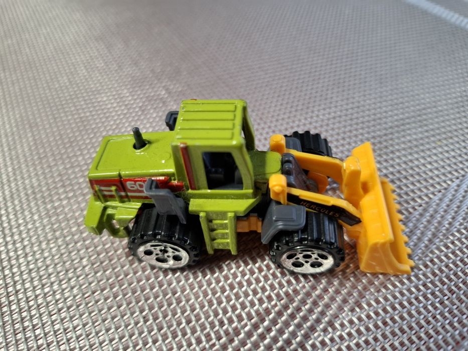 Model ładowarka skala 1:64