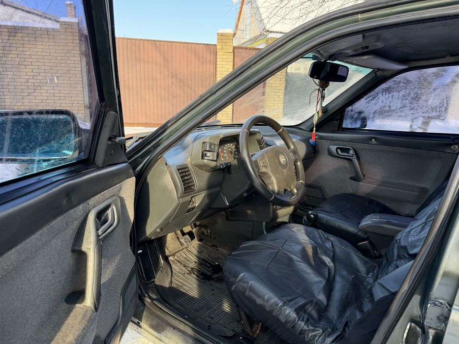 Продам 2110 Газ/Бензин 1.6 16 Valve 2004 Срочно Торг