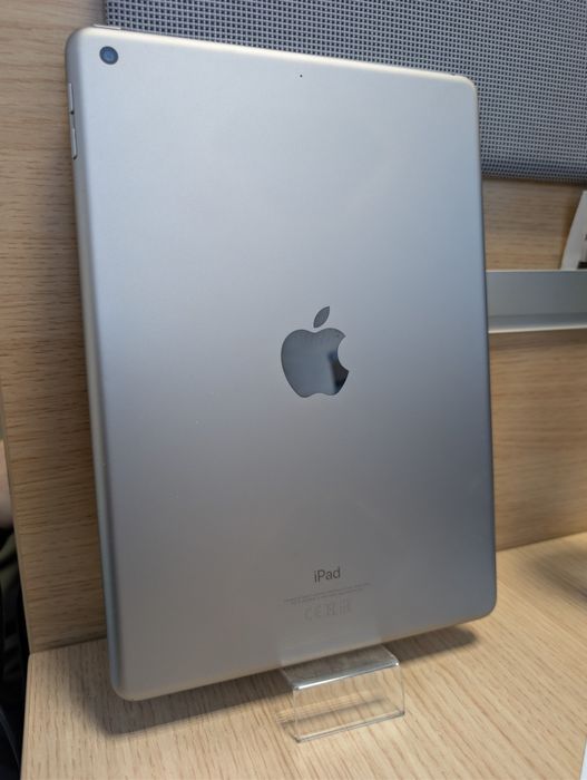Tablet Apple iPad a1893 6 generacja 32gb