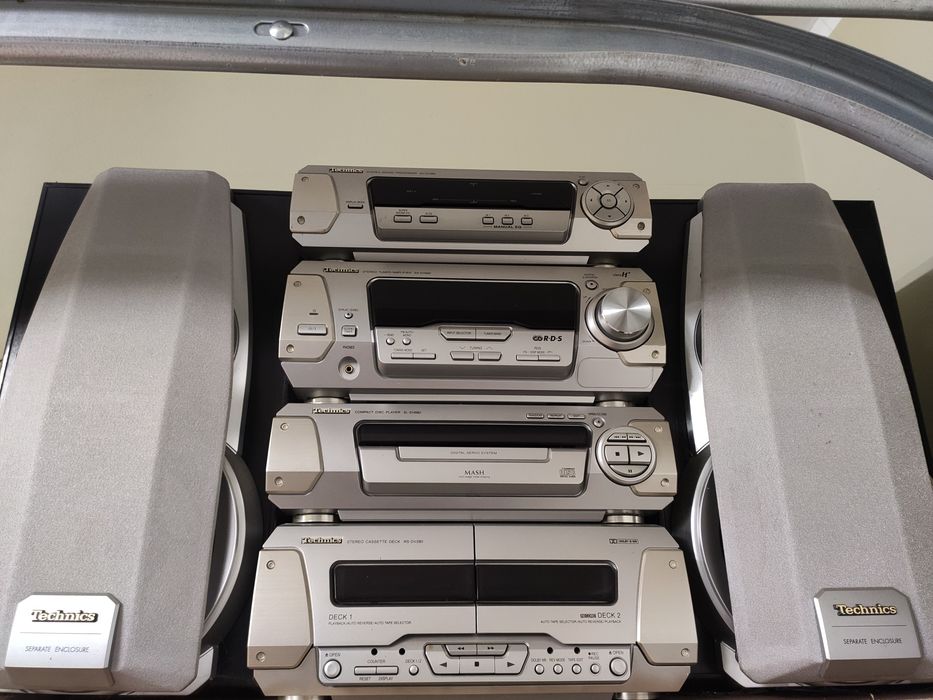 Wieża Technics 4 elementy.