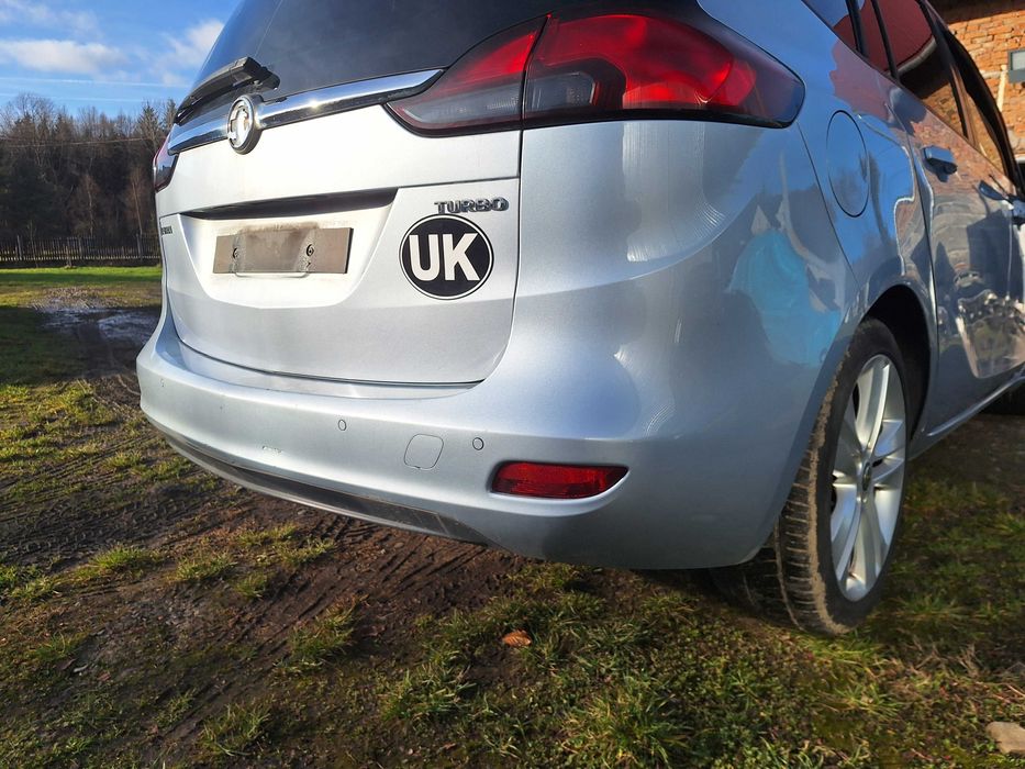 Opel Zafira C Zderzak tylny TYŁ KOMPLETNY