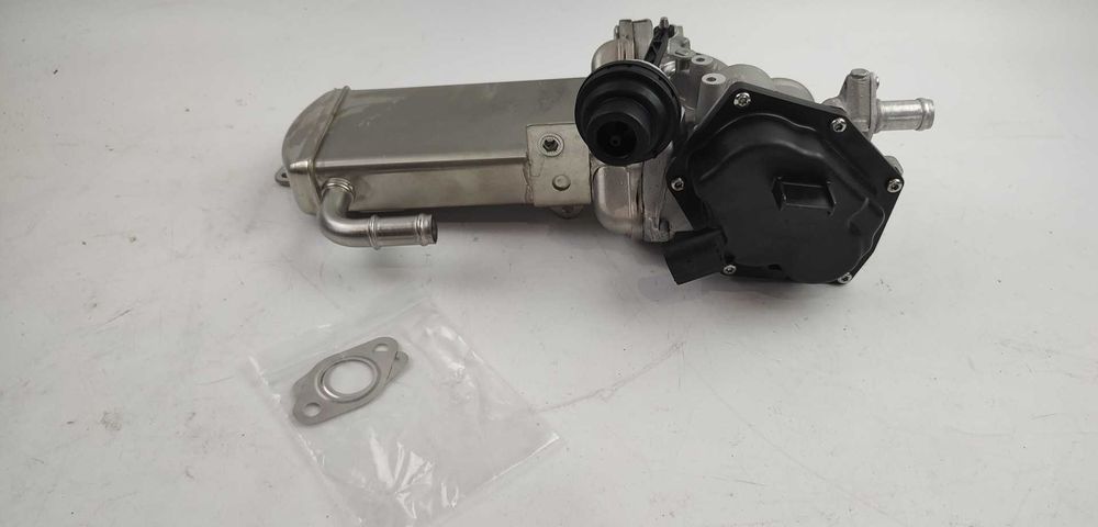 Zawór EGR Audi A4 B8 A5 8T Q5 8R 2.0 TDI
