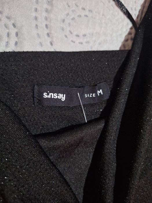 Nowa Sukienka blyszczaca