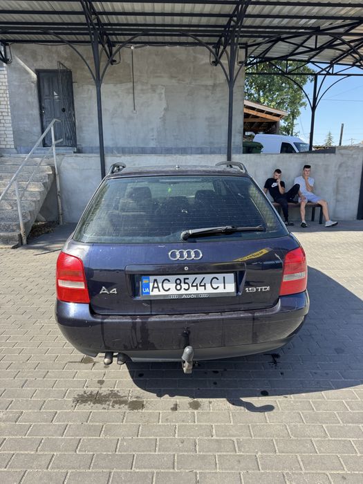 Продам ауді а4 б 5