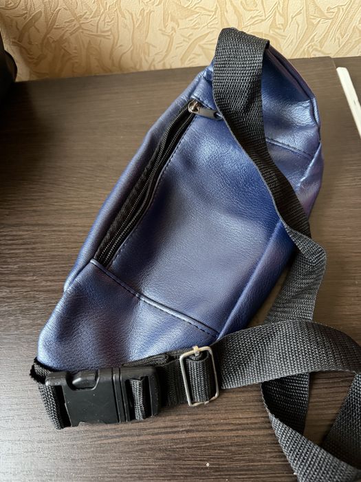 Бананка, косметички і гаманець