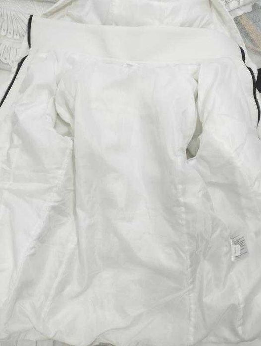 Белая куртка с капюшоном michael kors