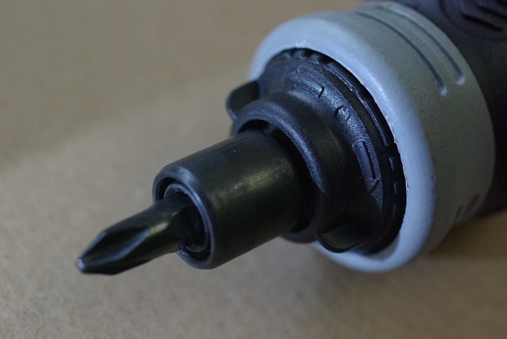 Викрутка 2 в 1 з трещіткою