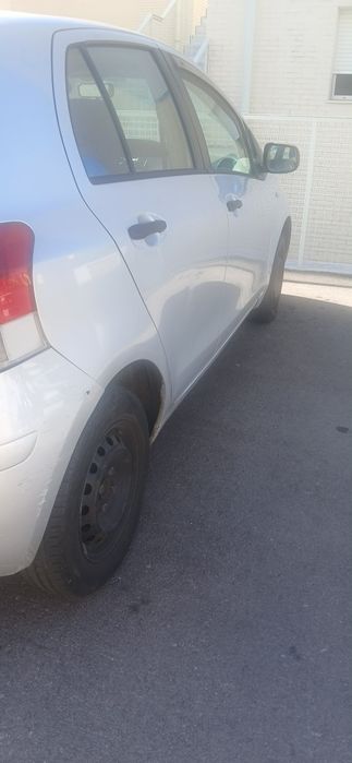 Toyota yaris economico e fiavel negociável