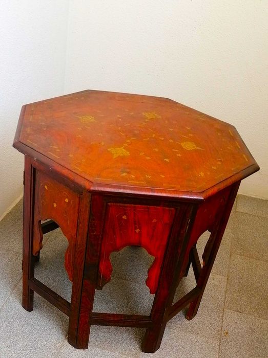 Mesa Holandesa lindissima de tampo 60 cm e altura 50 cm
