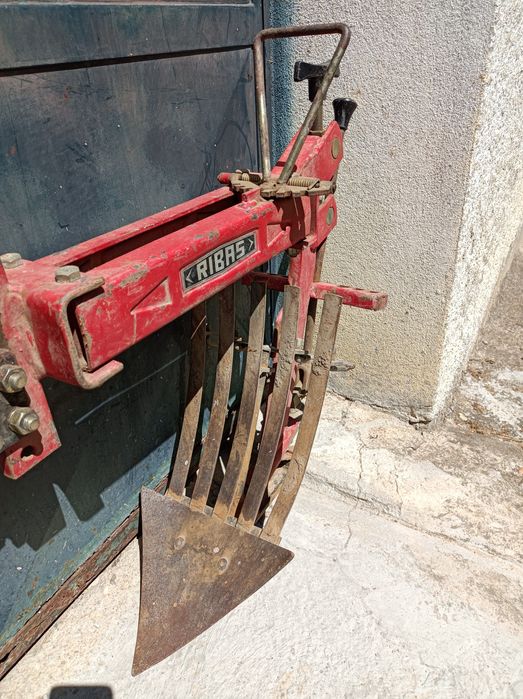 Charrua Descentrável Varetas - Motoenxada / Motocultivador