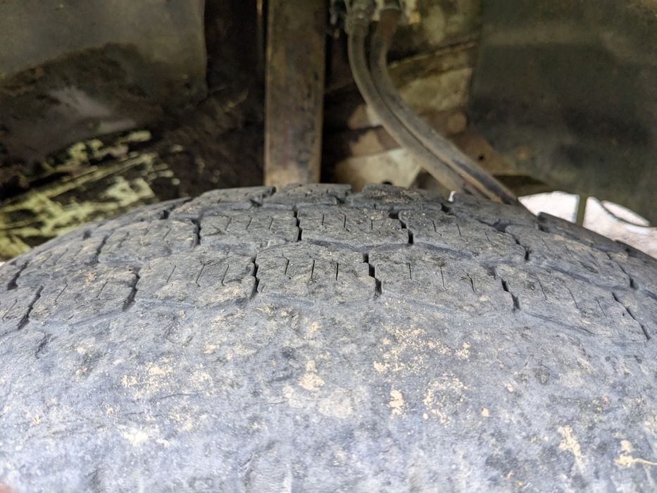 Продам мерседес бенц 209 D повна маса  4600 ,бус пасажир 1987 р.