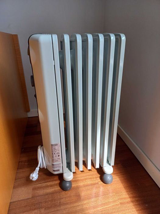 Aquecedor a Óleo 1500W (7 Alhetas) – Como Novo