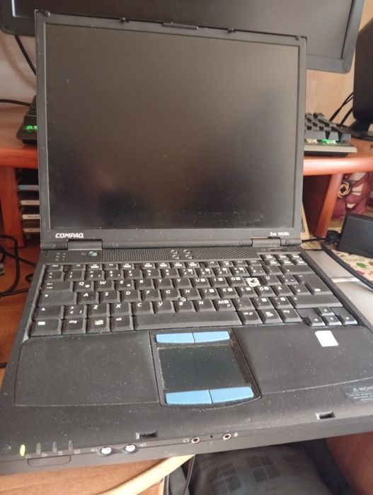 Stary Laptop compaq evo n620c Windows XP