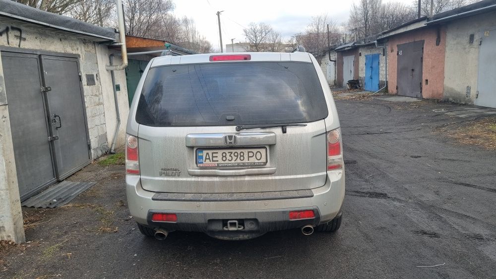 Продаётся классный личный  аппарат хонда пилот2  2008года,