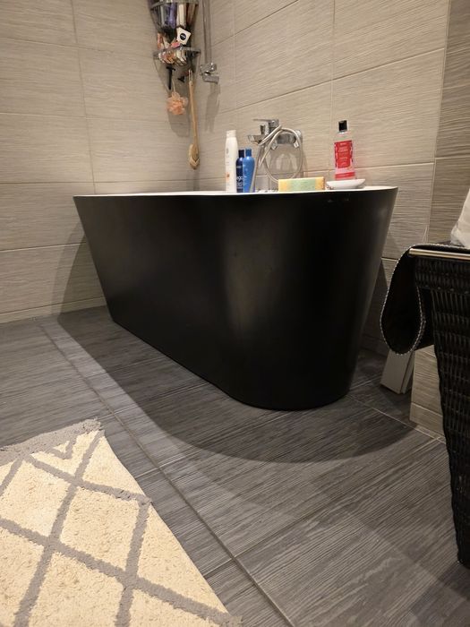Sprzedam wanne czarno białom