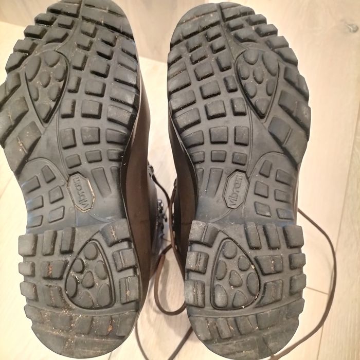 Buty górskie Lowa r. 37.5