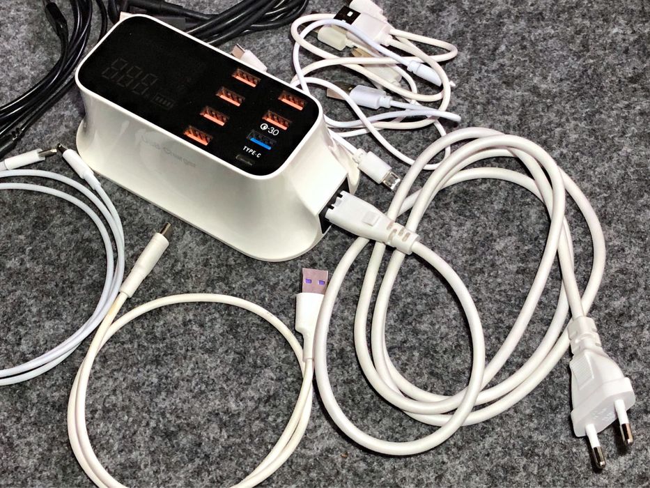 Зарядка на 8 портів 68W USB Type C QC Lightning Адаптер живлення блок