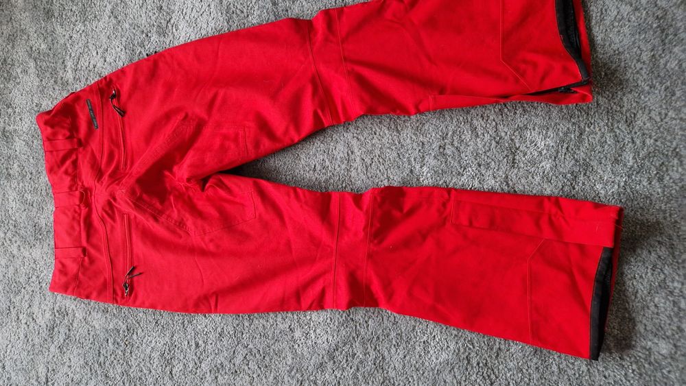 Kombinezon snowboardowy 4f