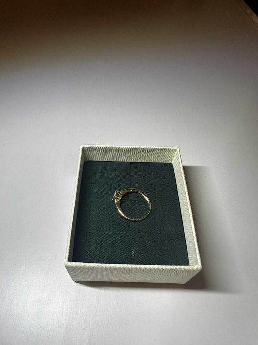 Pierścionek z diamentami APART