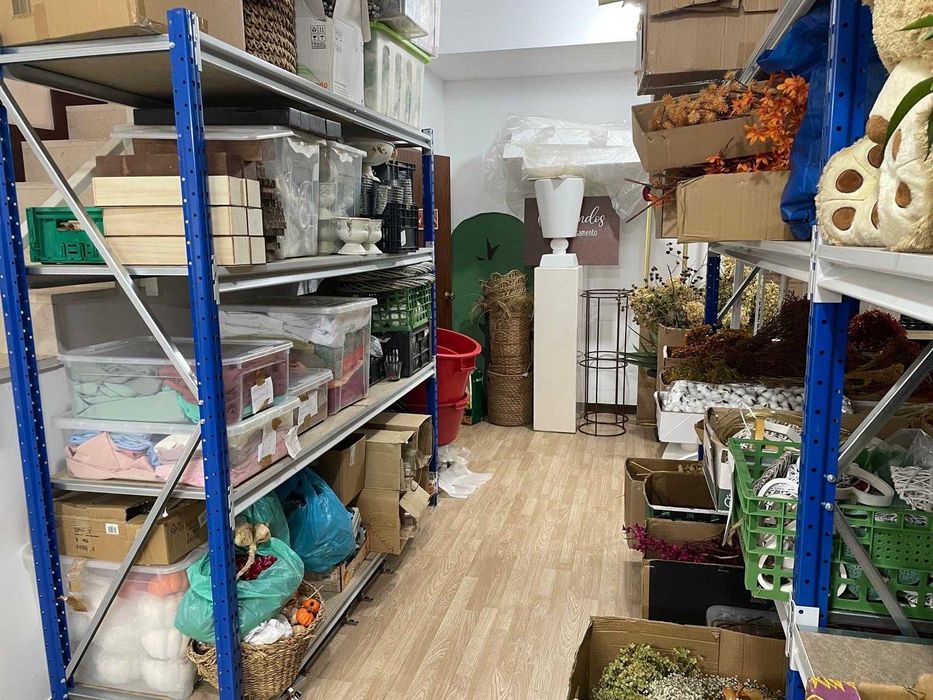 Racks para armazém-geral (Estamos na Ericeira mas enviamos para todo o país)