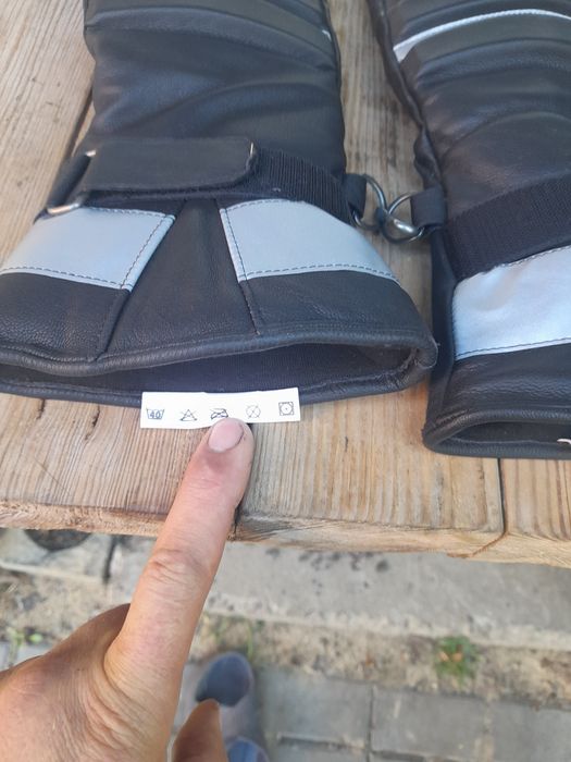 Продам перчатки Tago