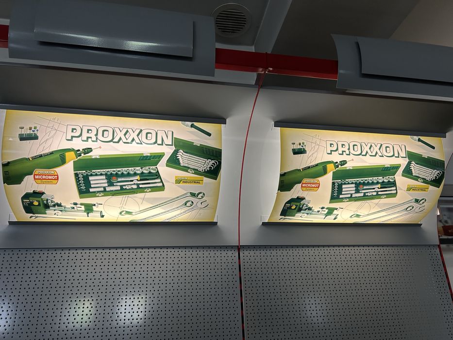 Dwa regały Proxxon