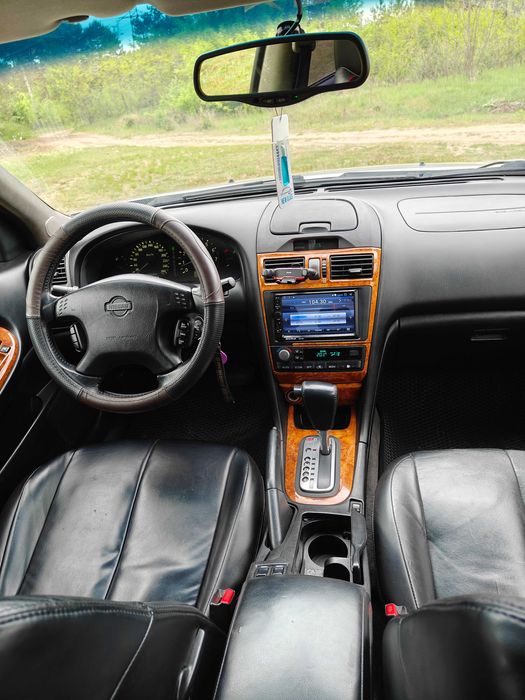 Nissan Maxima QX A33 3.0 V6