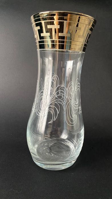 Ваза для квітів.  Скляна