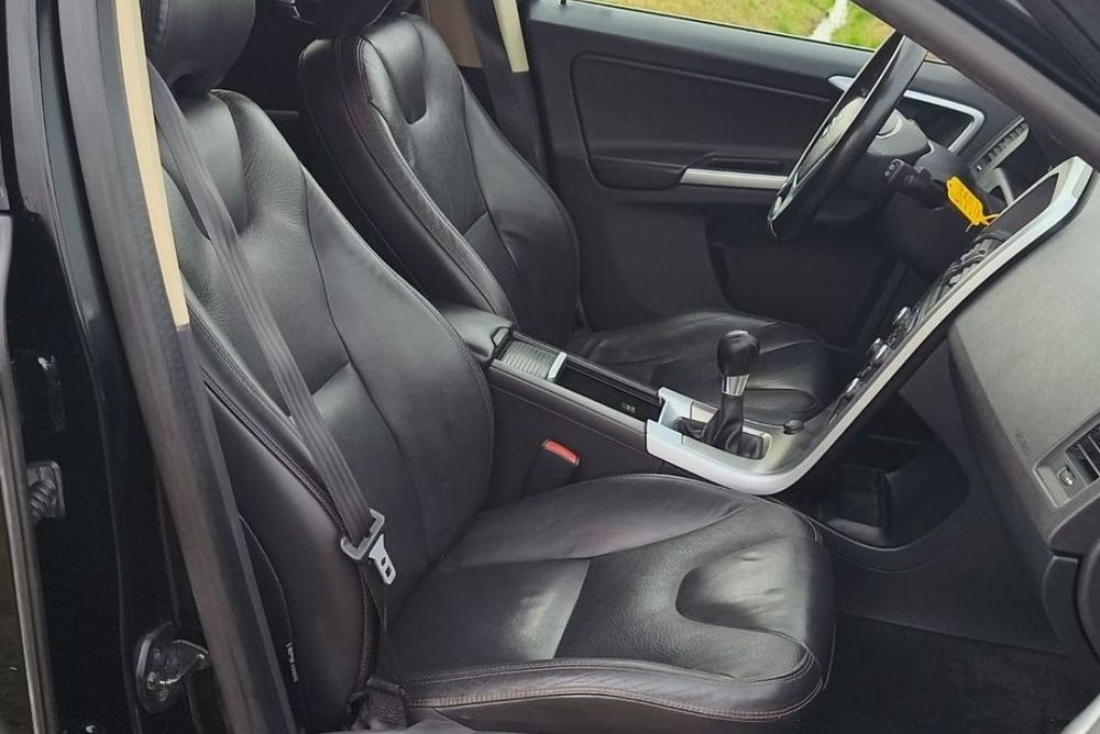 Продам Volvo XC60 2,4 Diesel  у хорошому стані