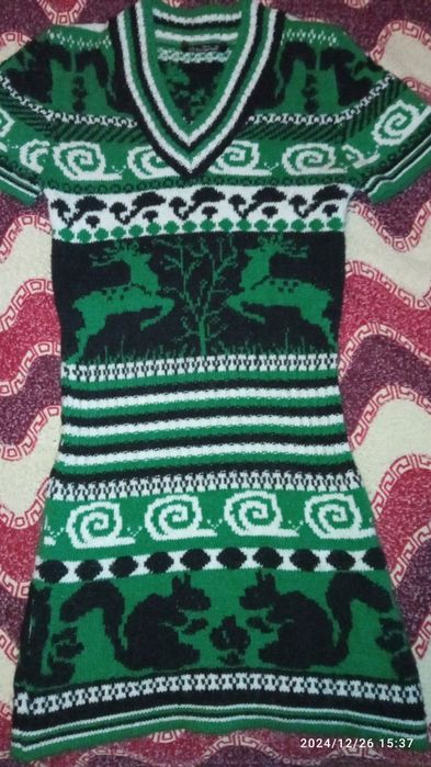 Светрик жіночий, подовжений